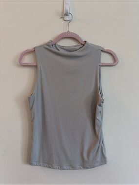TAHARI Ribbed Mock Neck Tank Top - Light Gray
